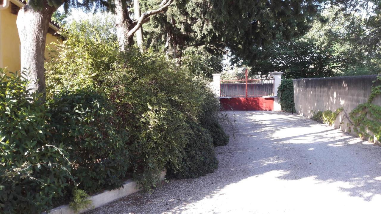 Bastide Sainte Agnes Bed & Breakfast Carpentras Bagian luar foto